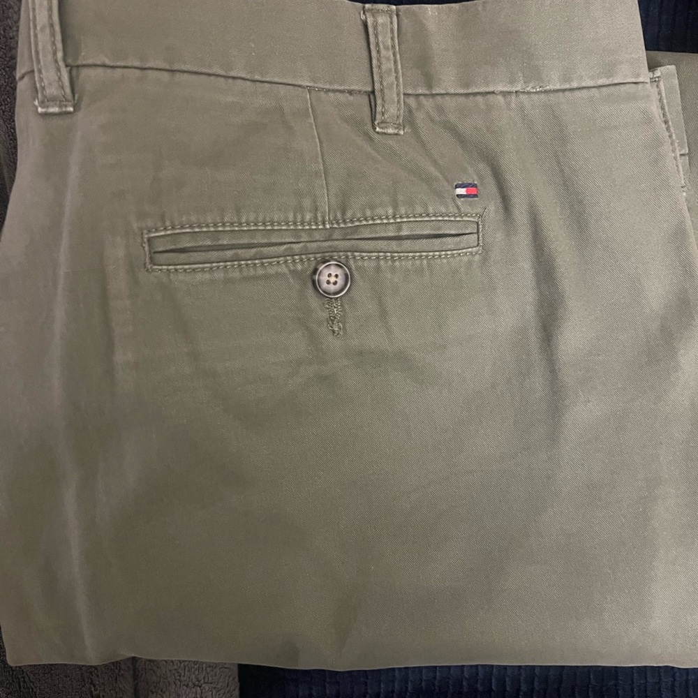 Tommy Hilfiger Men's Olive Pants